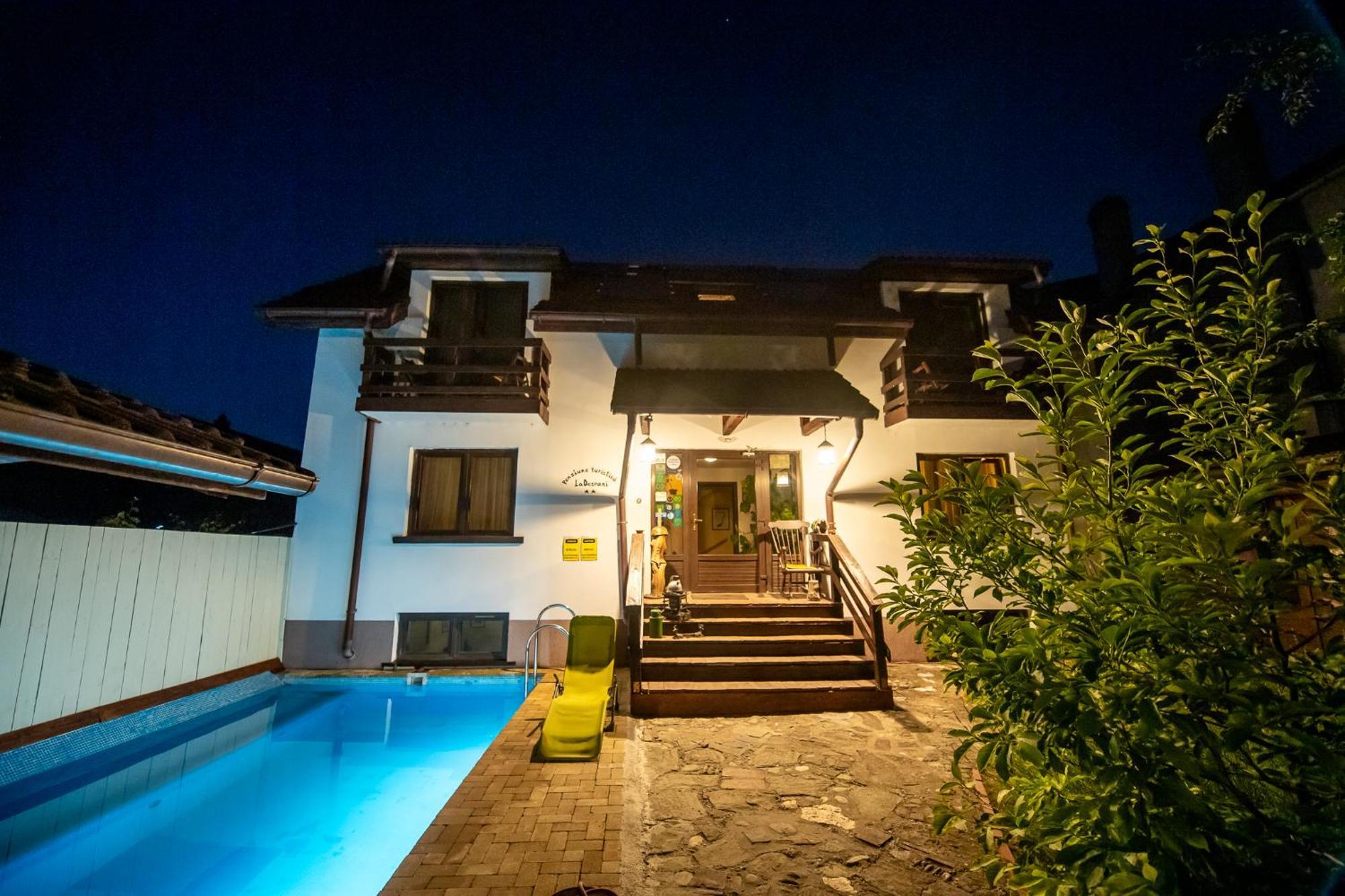 Pensiunea La Despani Brasov Ngoại thất bức ảnh