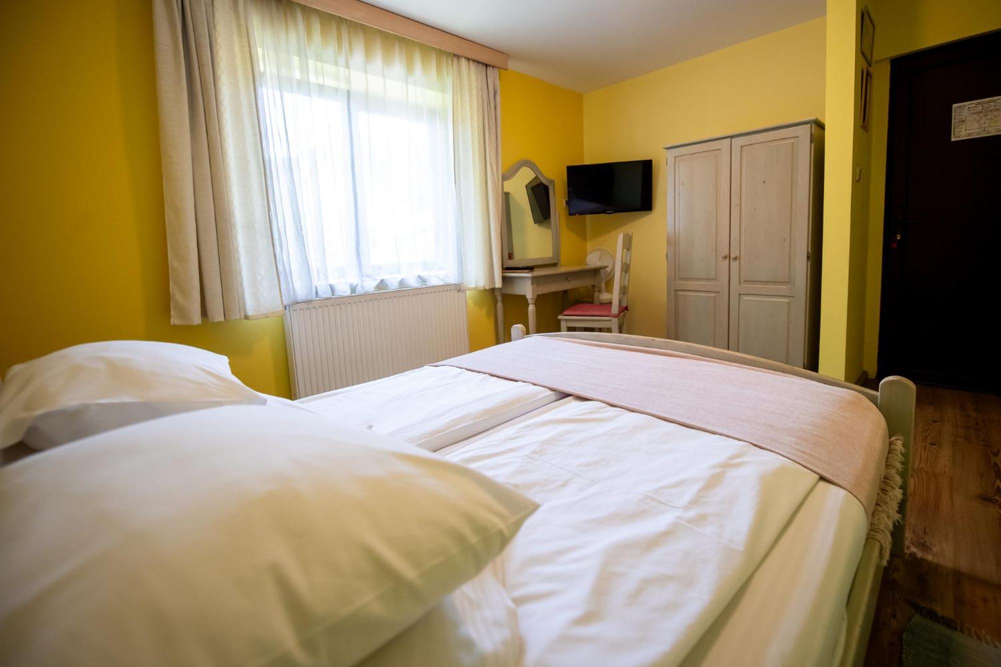 Pensiunea La Despani Brasov Ngoại thất bức ảnh